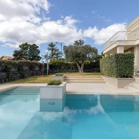 Apartment Mediterranean - Style In - 5 Bedrooms, Pool, Garden Olbia
